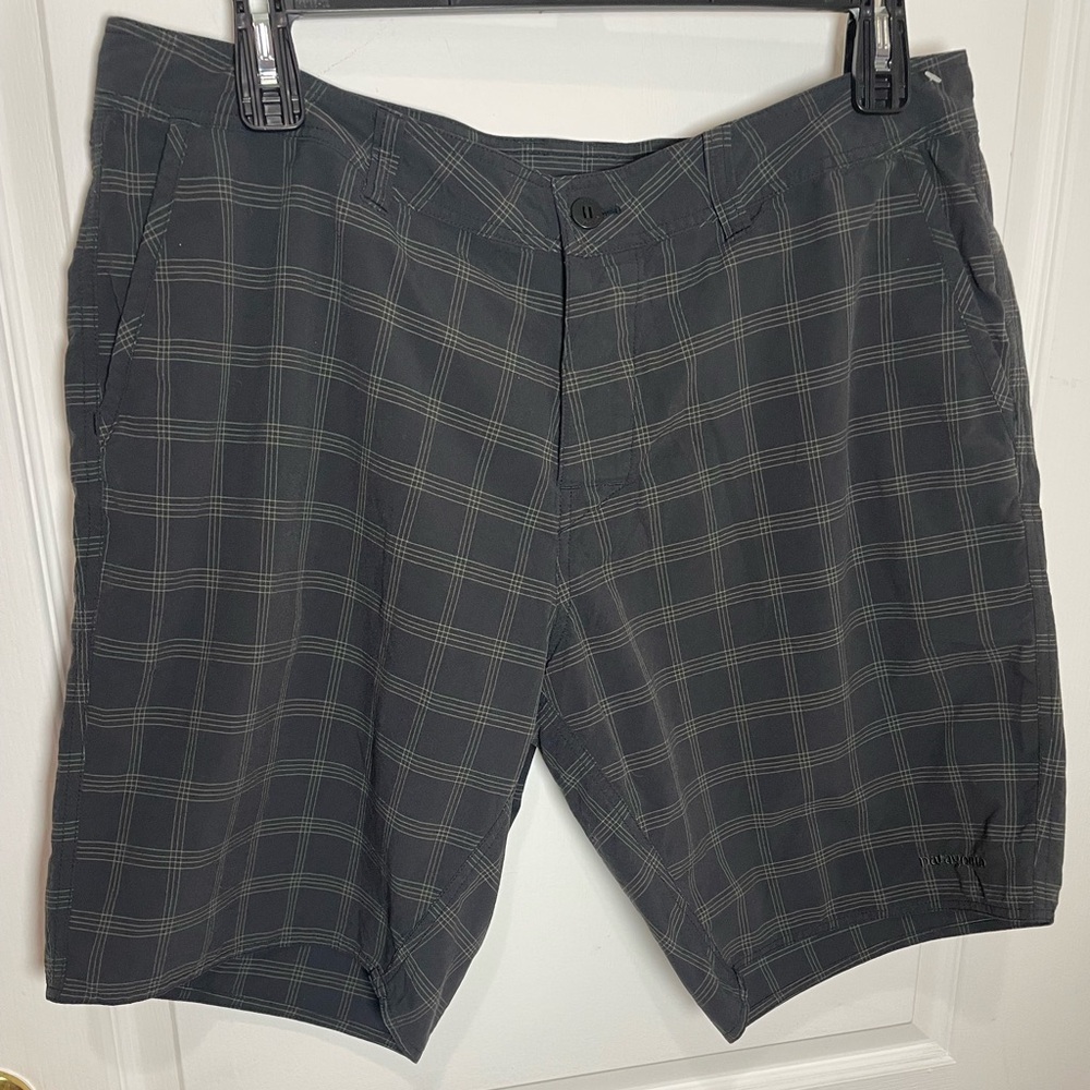 Patagonia Men's Plaid Nylon/polyester Shorts Black Sz38